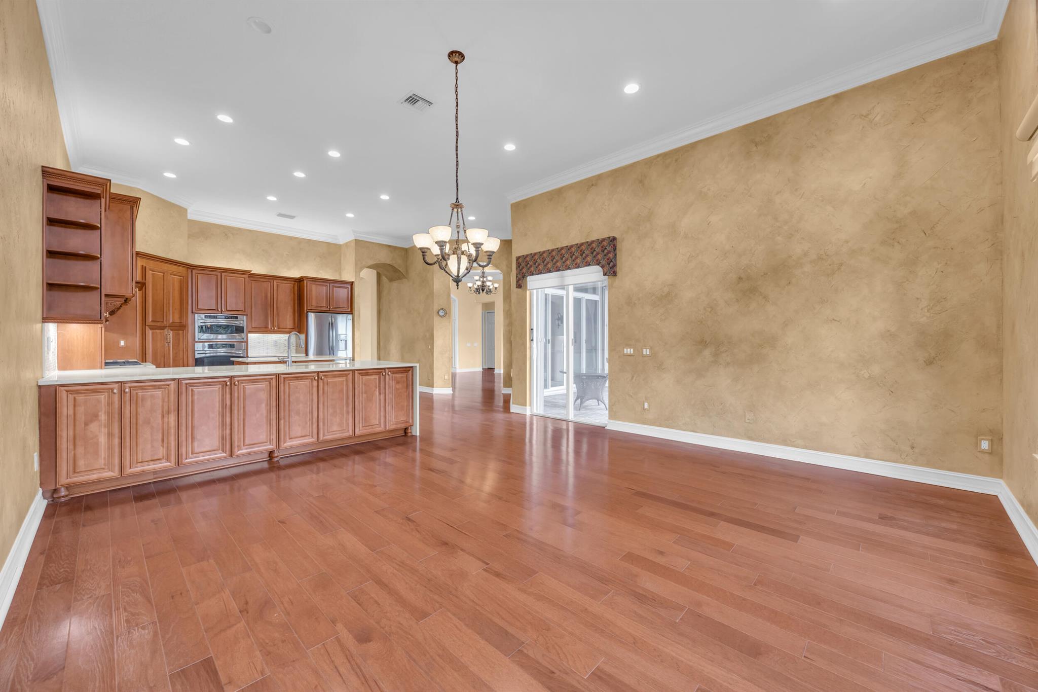 7071 Corning Circle