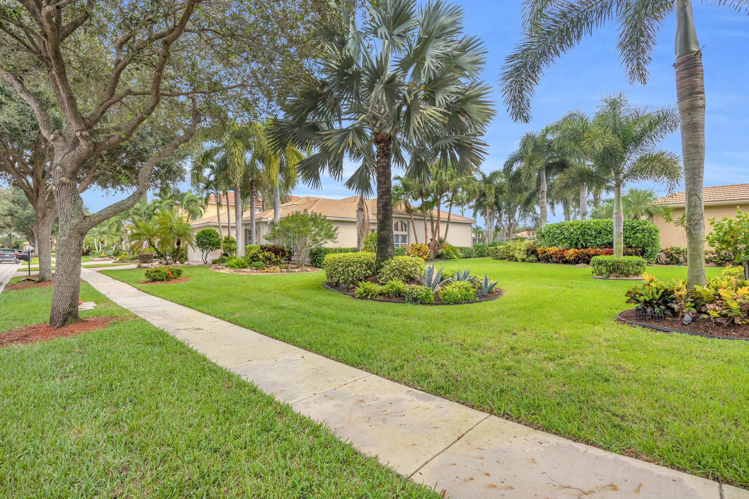 7071 Corning Circle
