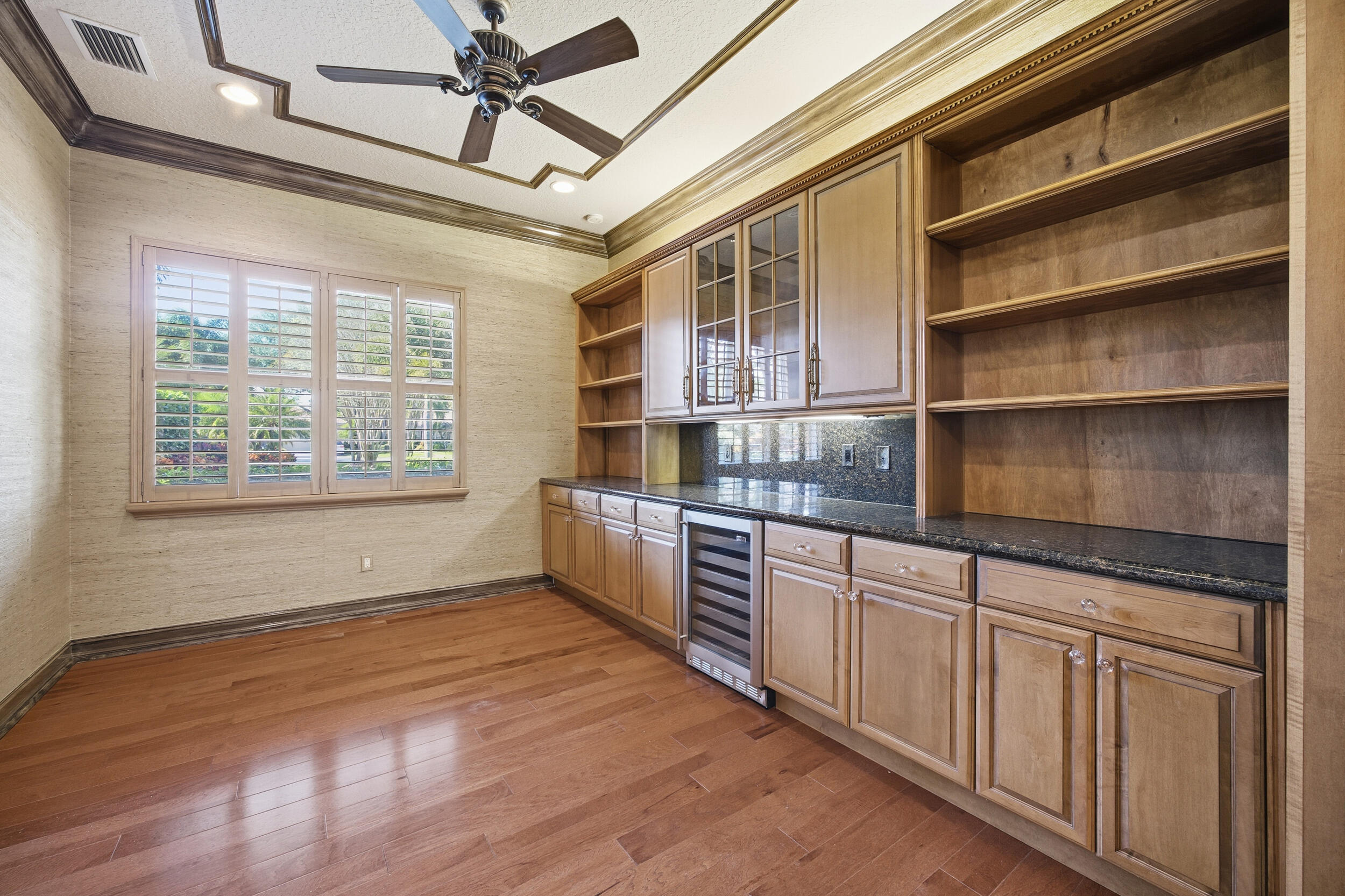 7071 Corning Circle