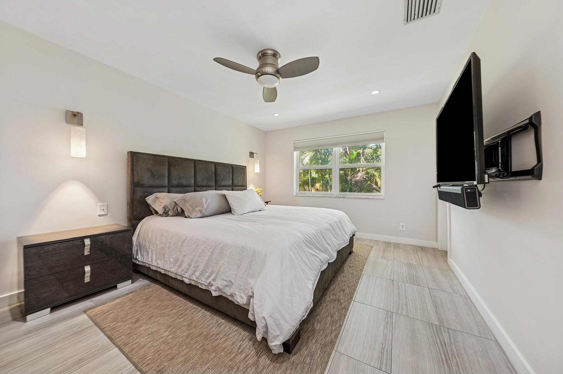 807 NE 1st Street 6w