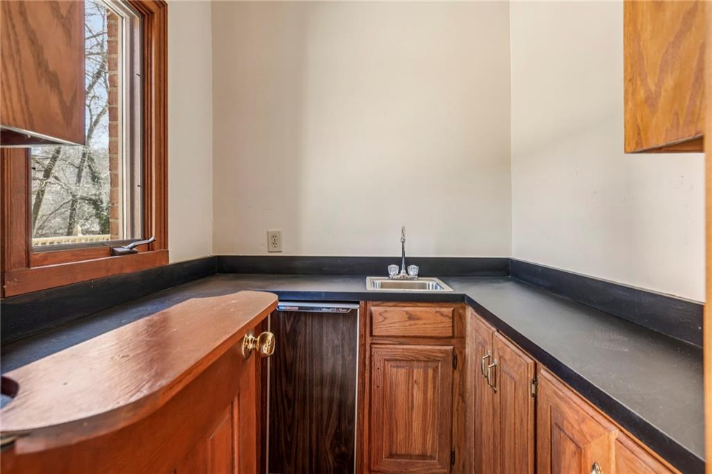 420 Rivertrail Court