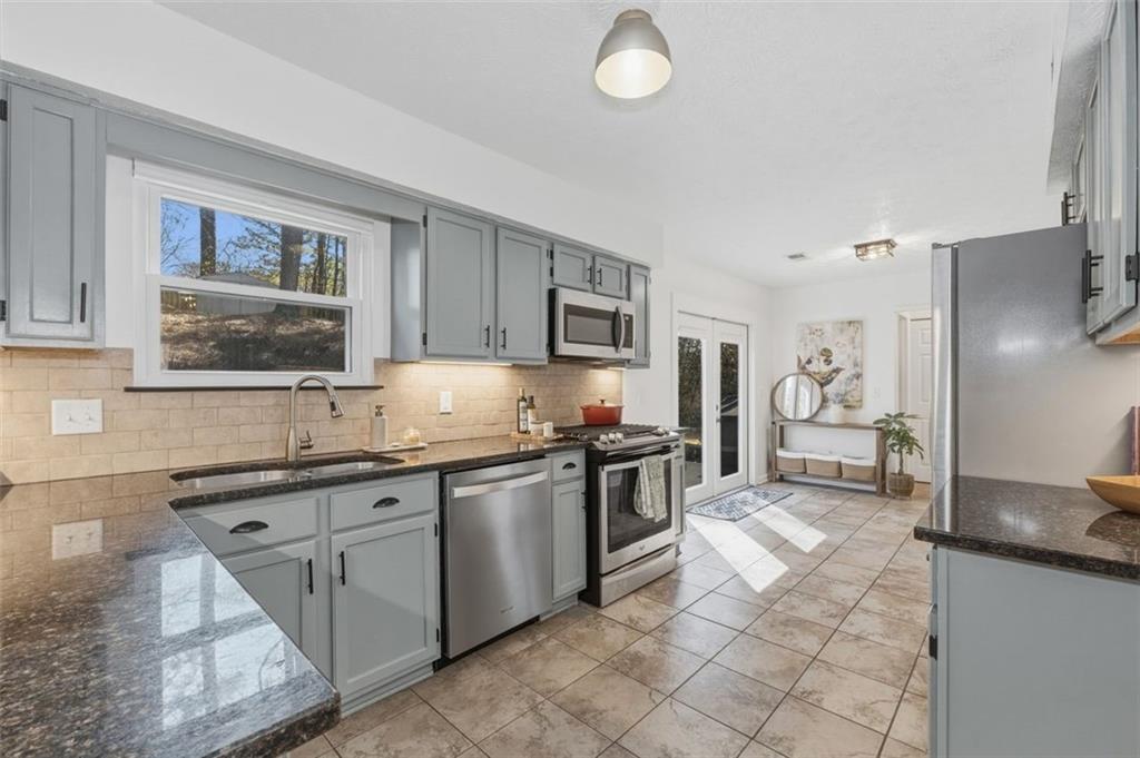 10445 Summer Creek Drive