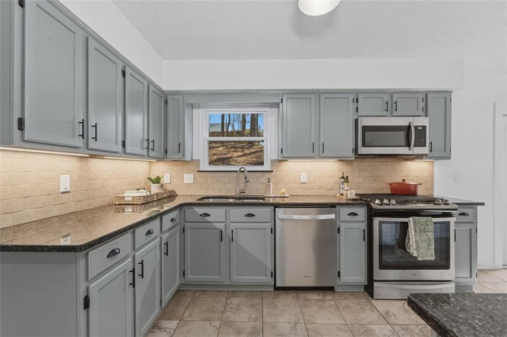 10445 Summer Creek Drive