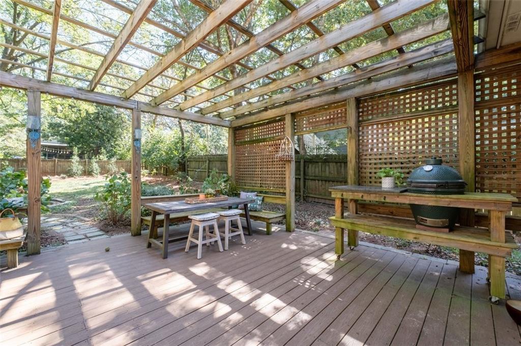 199 Locust Street NE