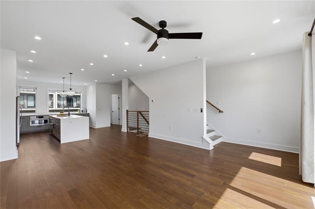 1300 Memorial Drive SE Unit 16