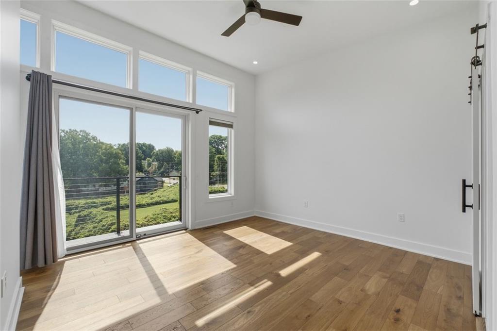 1300 Memorial Drive SE Unit 16