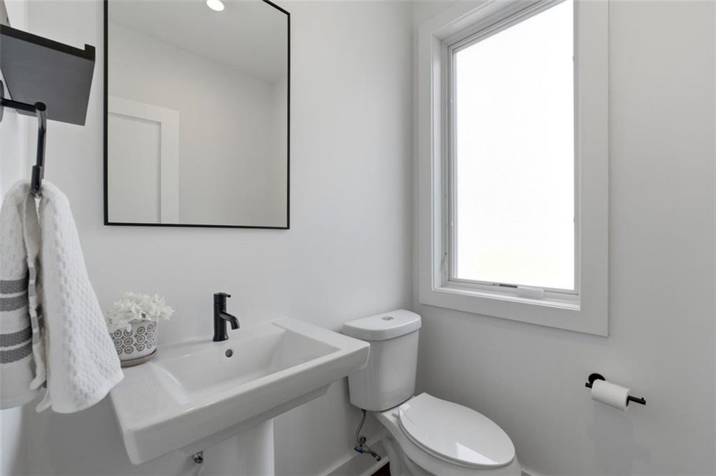 1300 Memorial Drive SE Unit 16