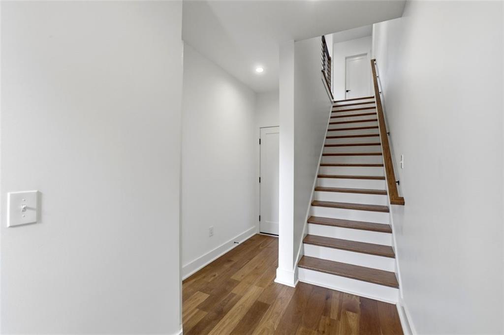 1300 Memorial Drive SE Unit 16