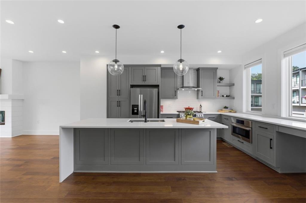 1300 Memorial Drive SE Unit 16