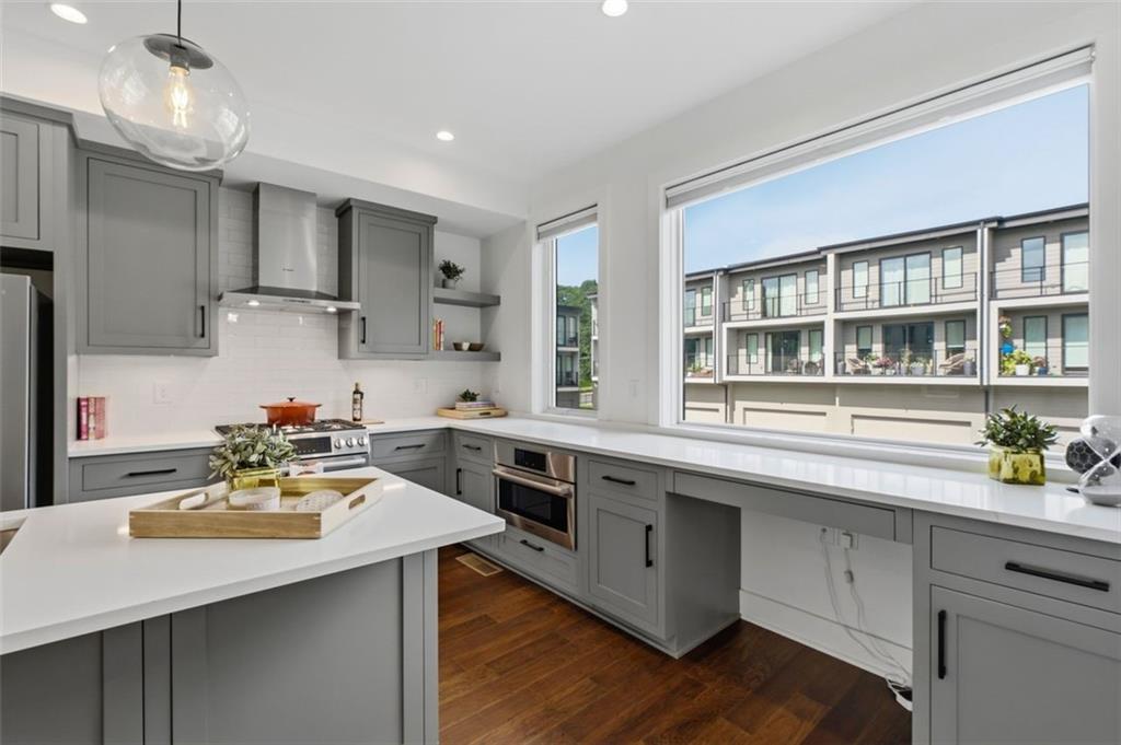 1300 Memorial Drive SE Unit 16