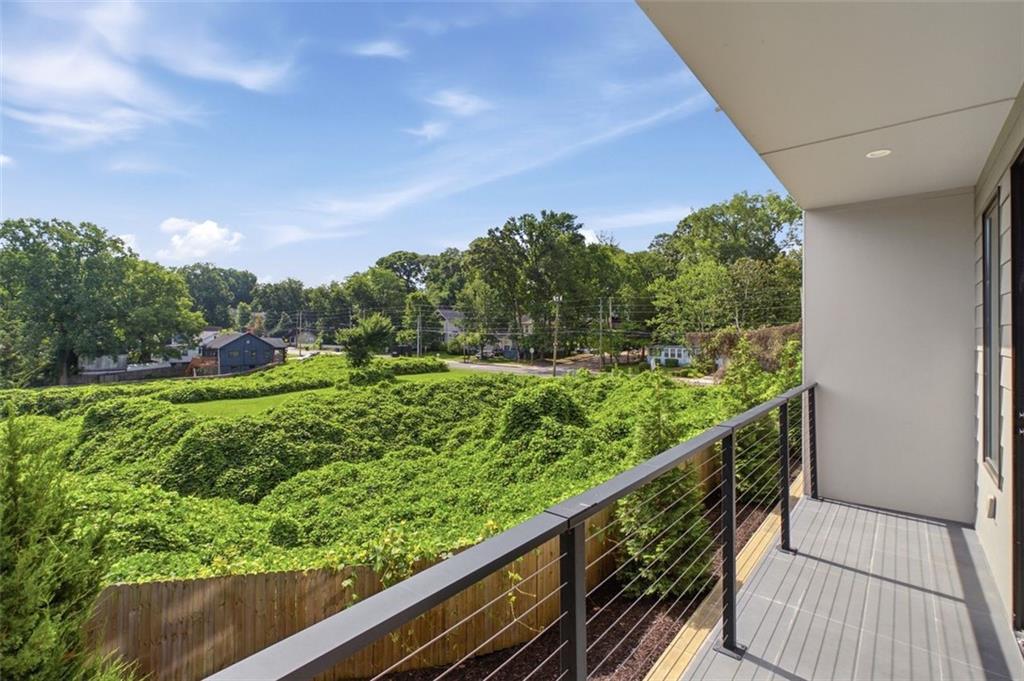 1300 Memorial Drive SE Unit 16