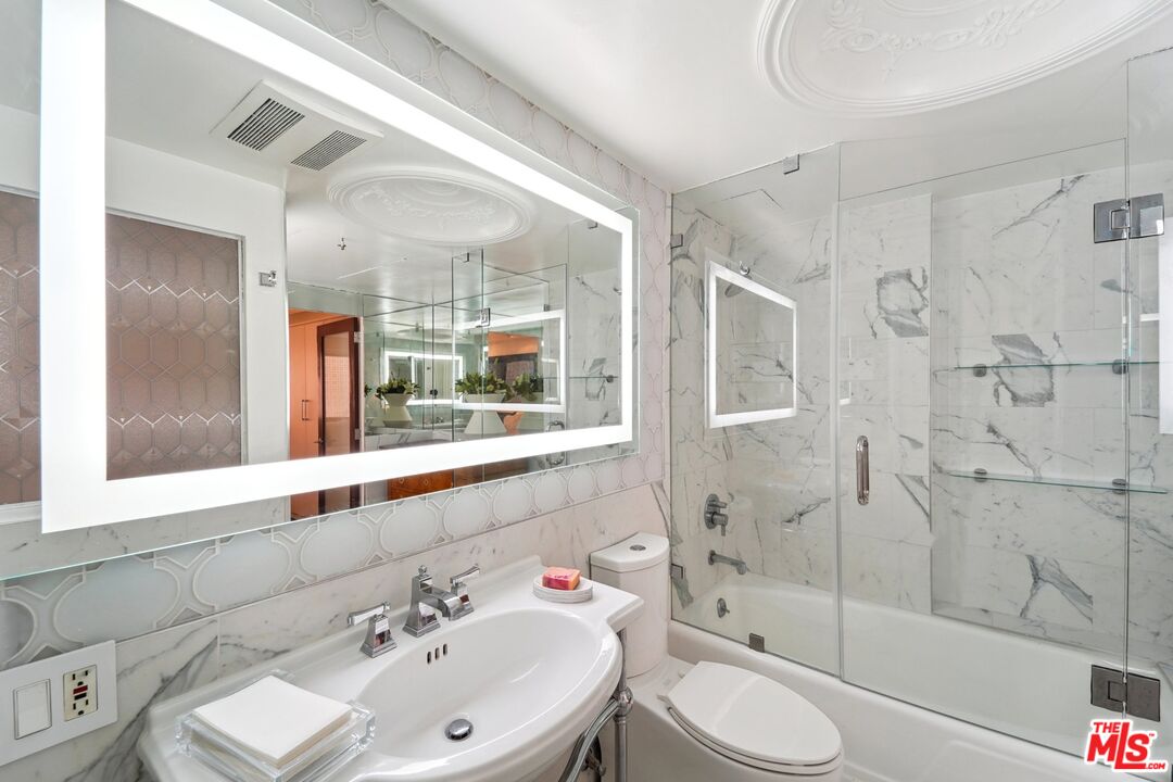 10450 Wilshire Blvd Unit: 6B