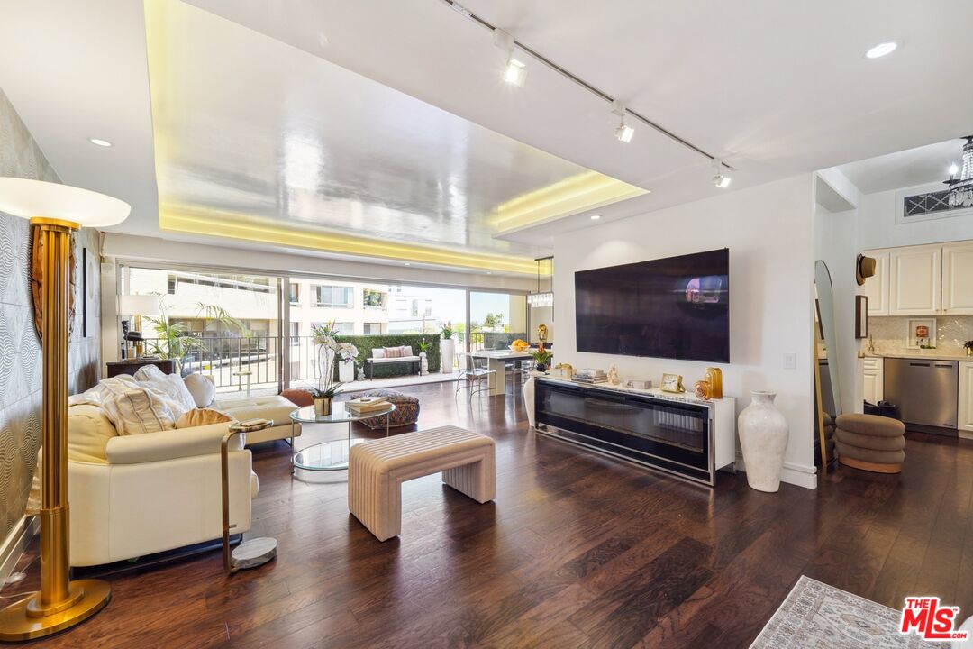 10450 Wilshire Blvd Unit: 6B