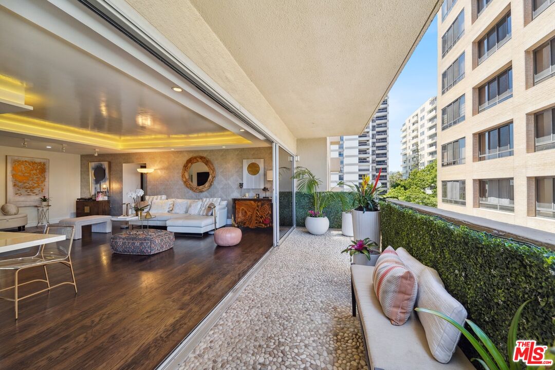 10450 Wilshire Blvd Unit: 6B