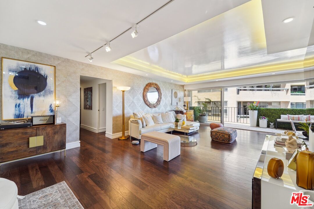 10450 Wilshire Blvd Unit: 6B