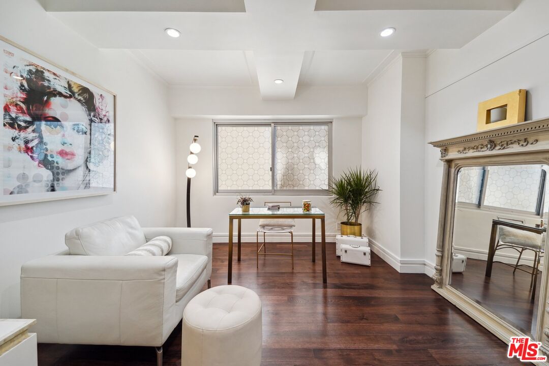 10450 Wilshire Blvd Unit: 6B