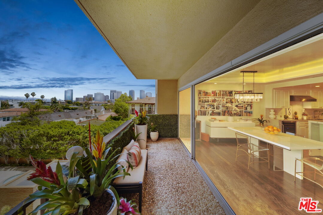 10450 Wilshire Blvd Unit: 6B