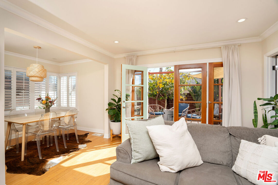 838 Commonwealth Ave