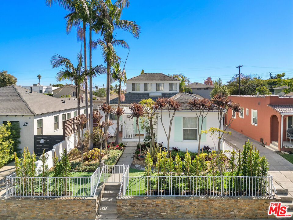 838 Commonwealth Ave