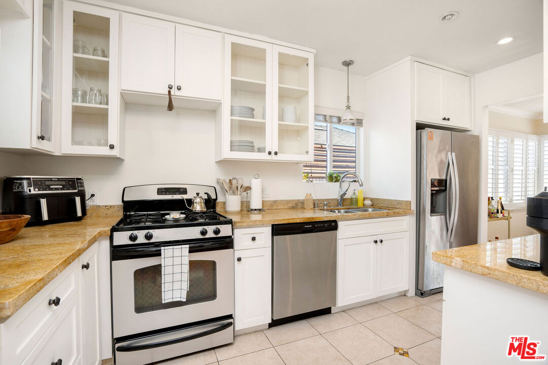 838 Commonwealth Ave