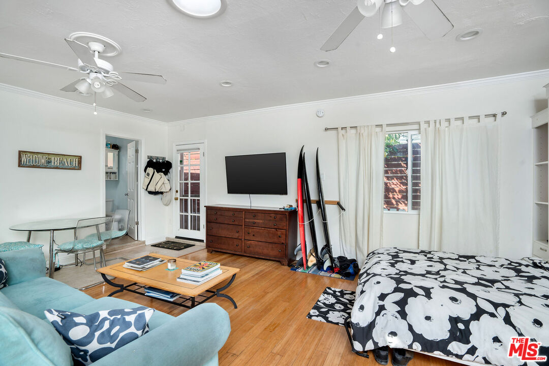 838 Commonwealth Ave