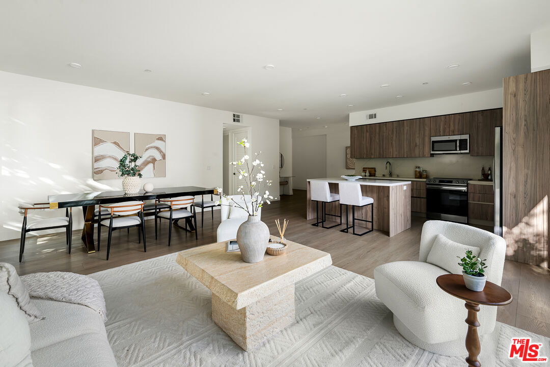 3651 Regal Pl Unit: 404