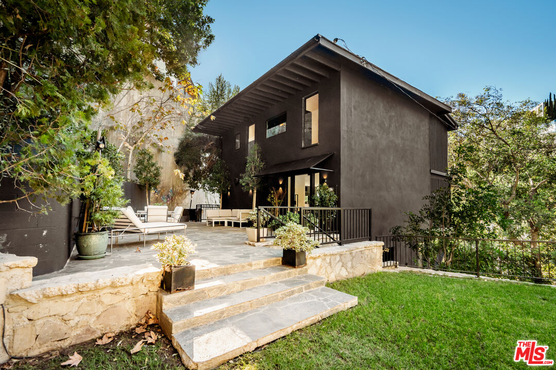 1782 Viewmont Dr