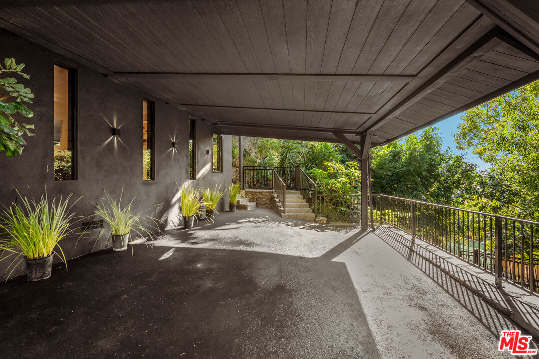 1782 Viewmont Dr