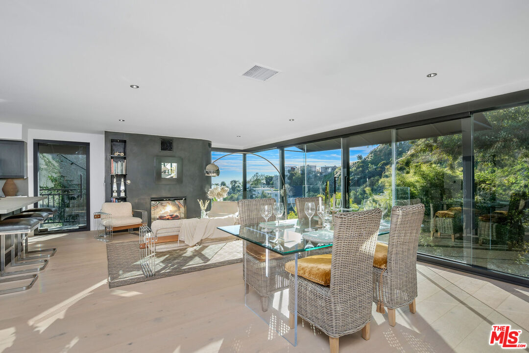 1782 Viewmont Dr
