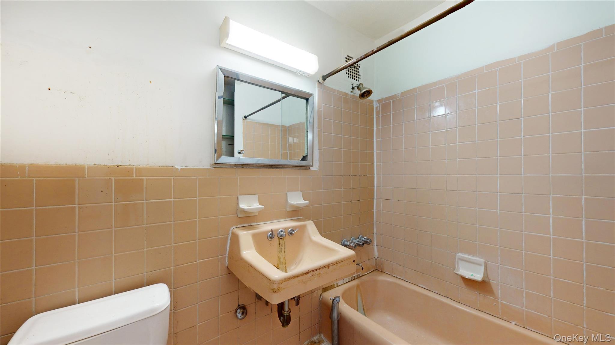 2545 Sedgwick Avenue Unit: 7B