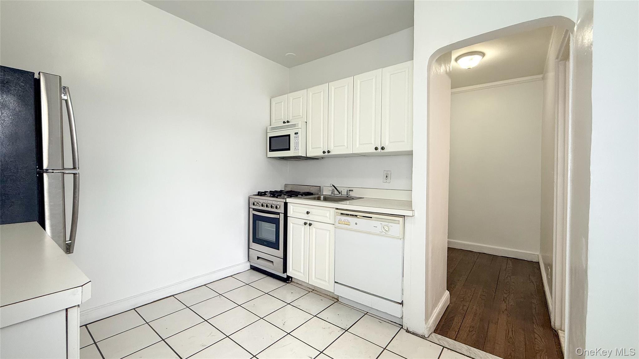 2190 Boston Road Unit: 3B