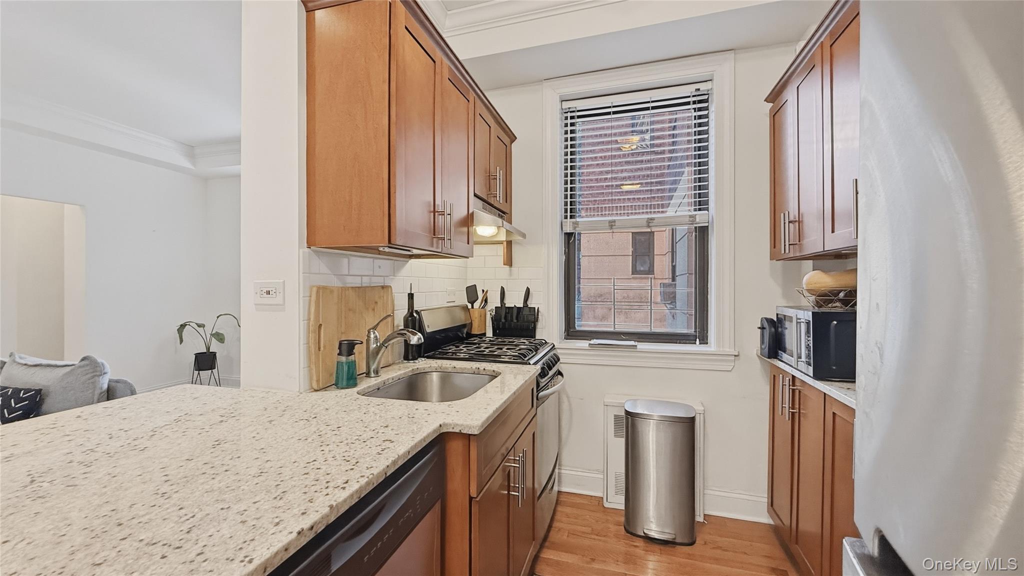 4489 Broadway Unit: 2D