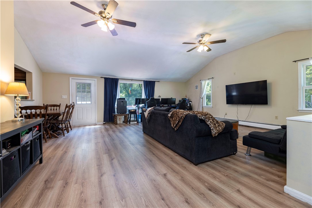 1060 Middle Road