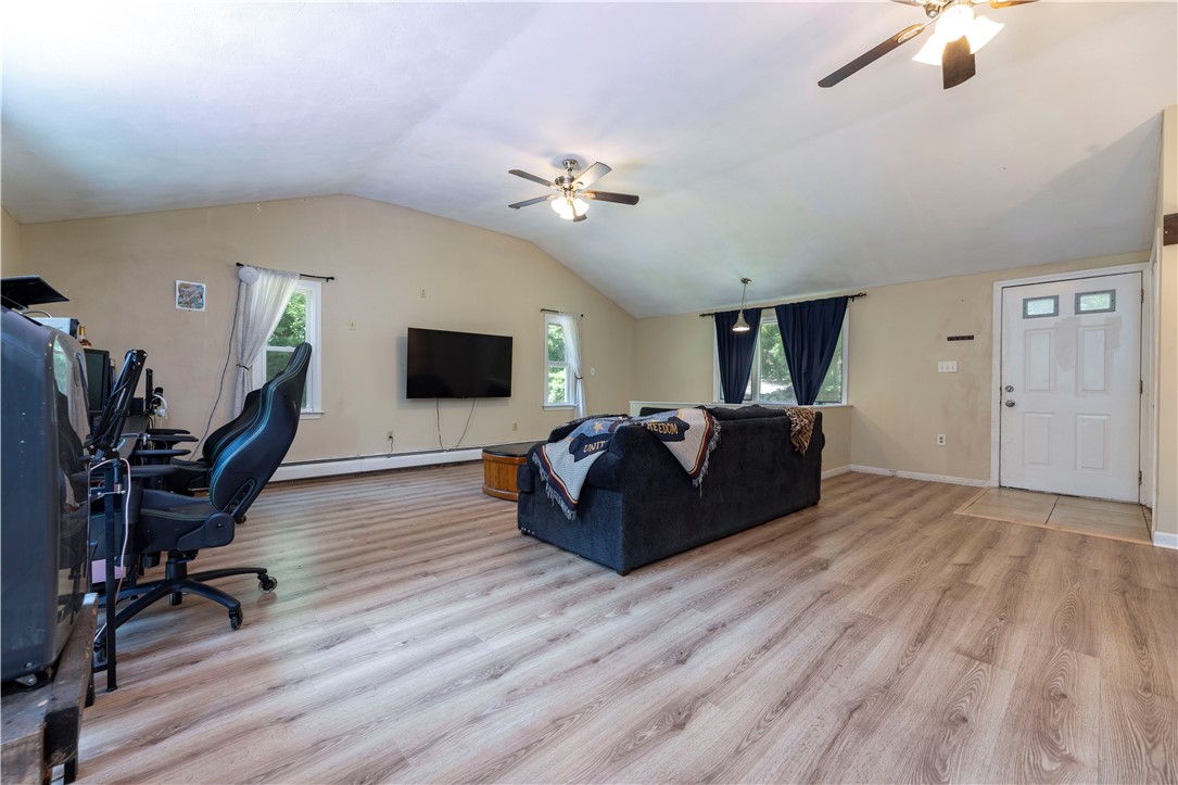 1060 Middle Road