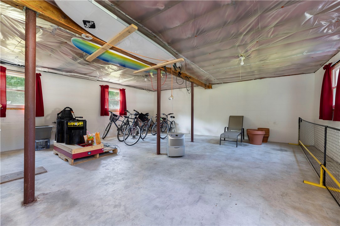 87 Montauk Avenue