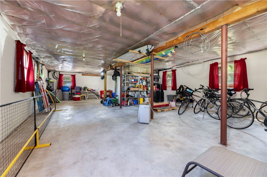 87 Montauk Avenue
