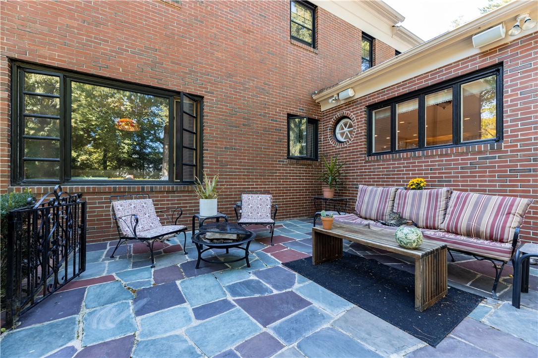 112 Tupelo Hill Drive