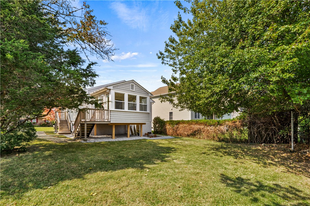 16 Coffey Ave