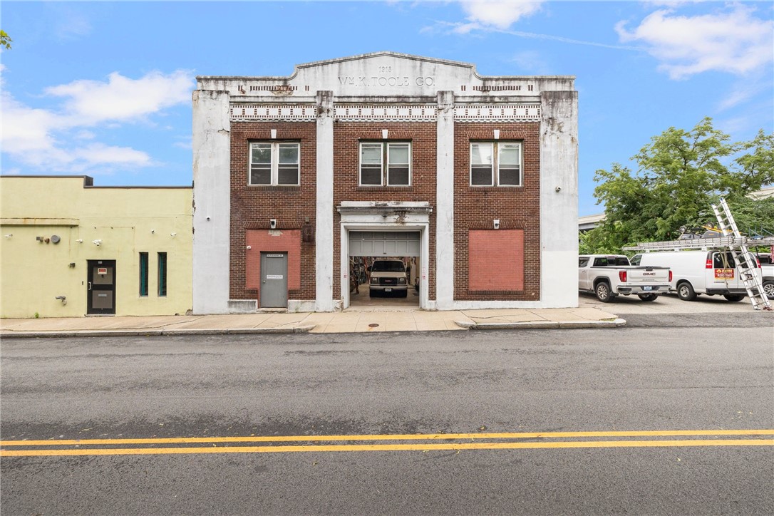 92 Pleasant Street