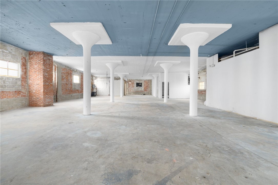 92 Pleasant Street