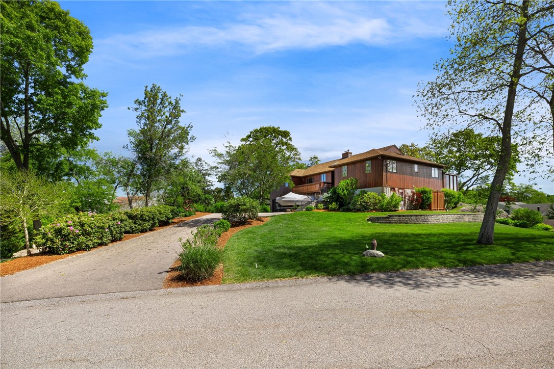 11 Cove Road