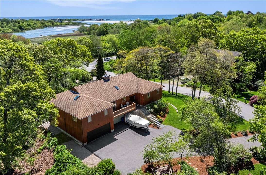 11 Cove Road