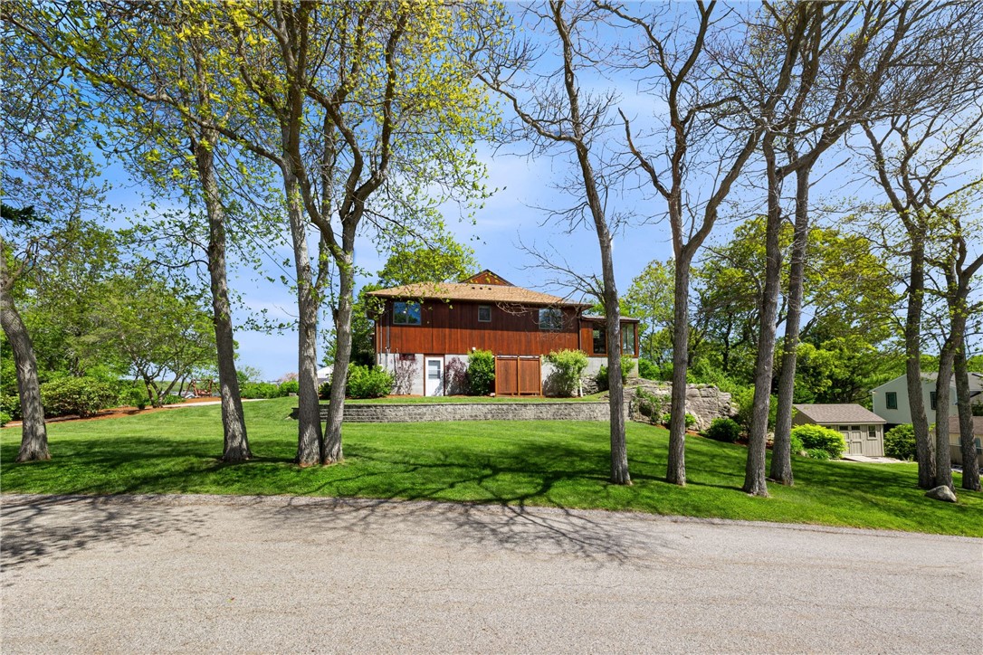 11 Cove Road