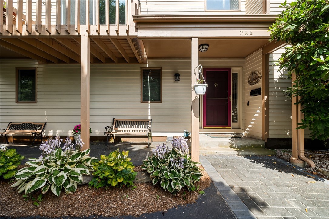264 Boston Neck Road