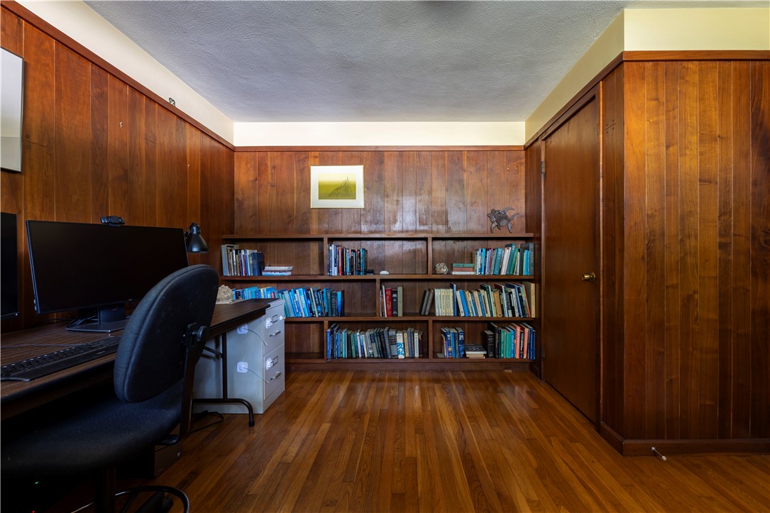 11 Guzeika Road
