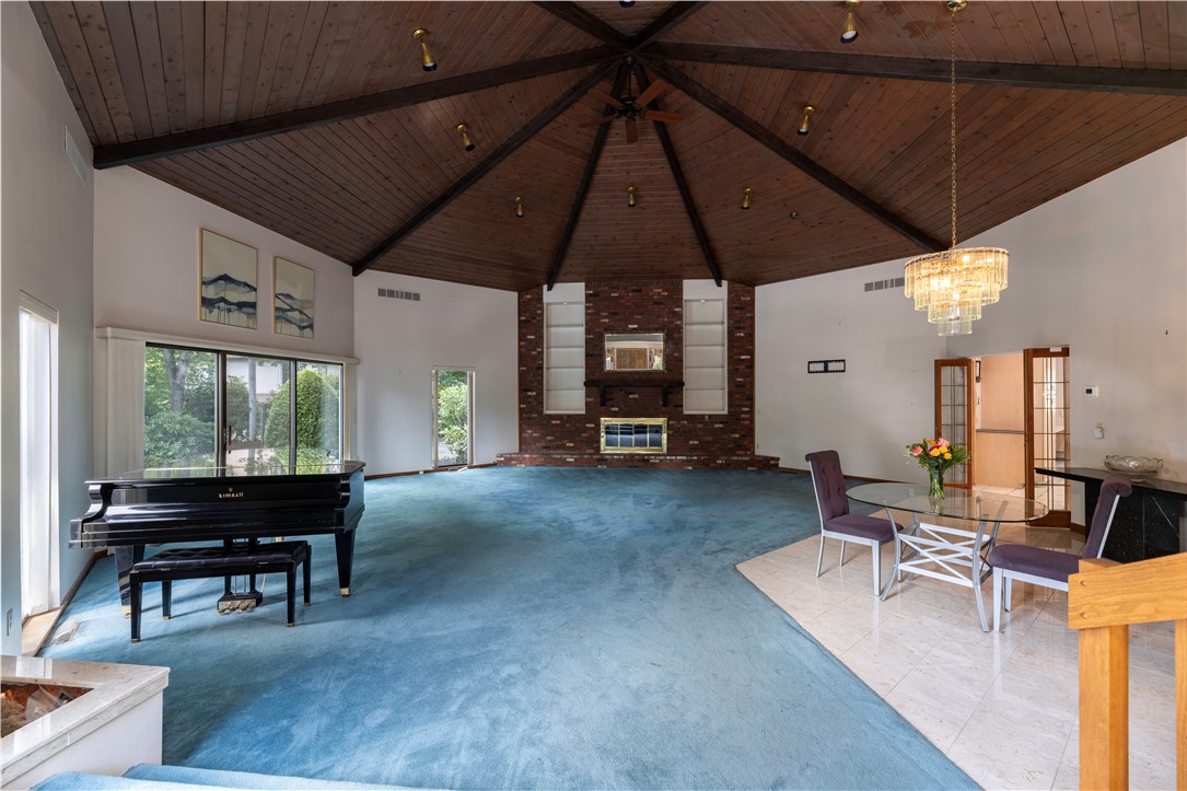 105 Gilbert Stuart Drive
