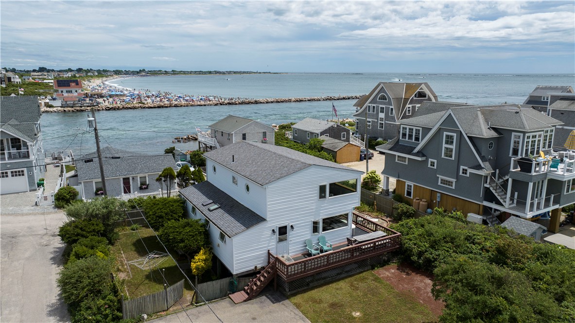 18 Beach Row