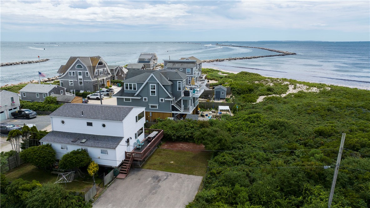 18 Beach Row