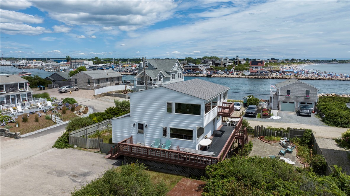 18 Beach Row
