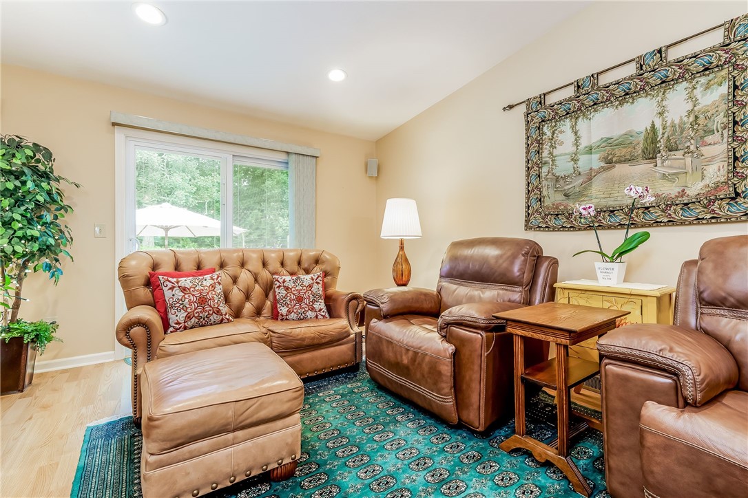 125 Smith Avenue 4C